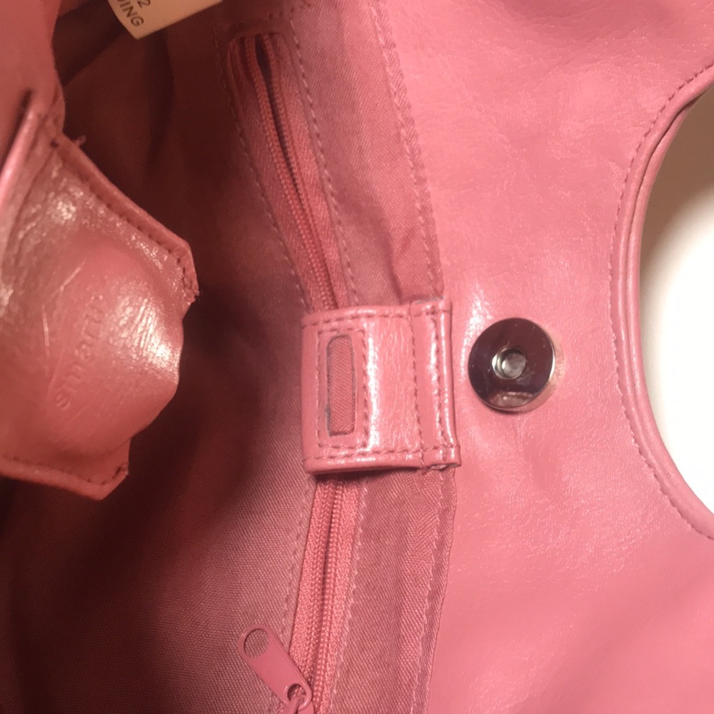 Mini Handbag w/ Interior Light! - Picture 8 of 15